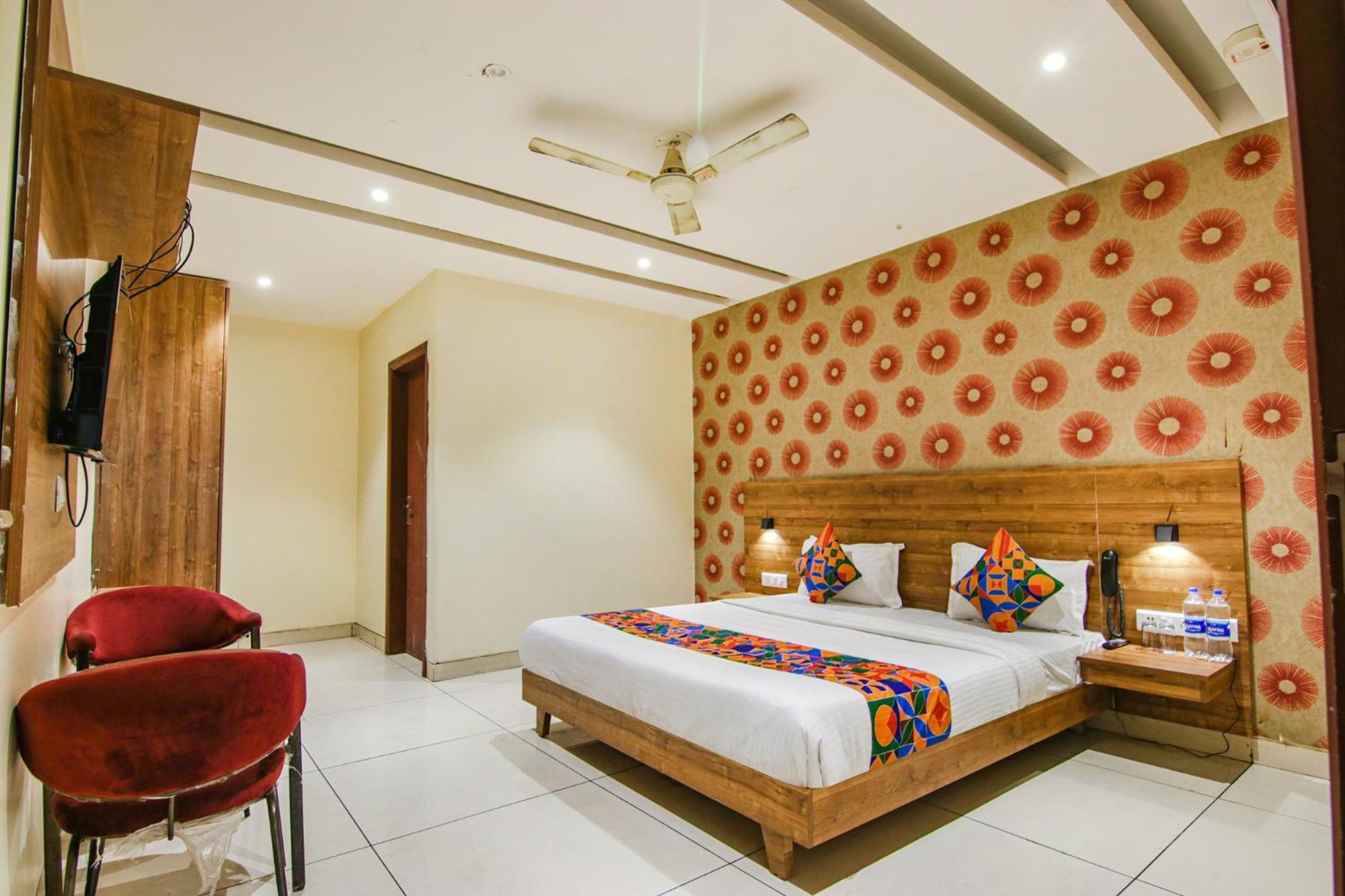 Fabhotel Golden Glory Нью-Дели Экстерьер фото