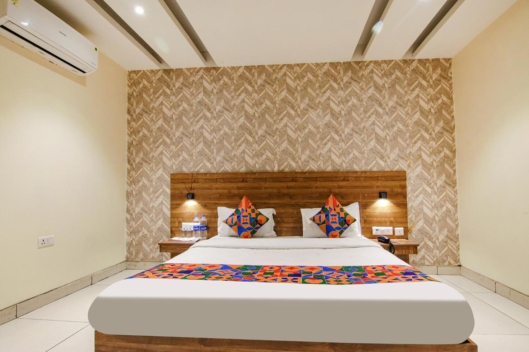 Fabhotel Golden Glory Нью-Дели Экстерьер фото