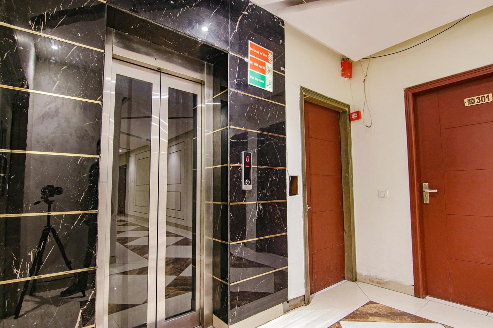 Fabhotel Golden Glory Нью-Дели Экстерьер фото