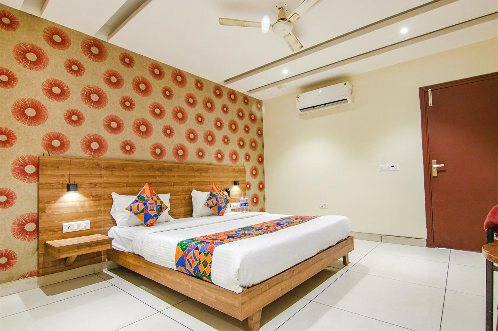 Fabhotel Golden Glory Нью-Дели Экстерьер фото