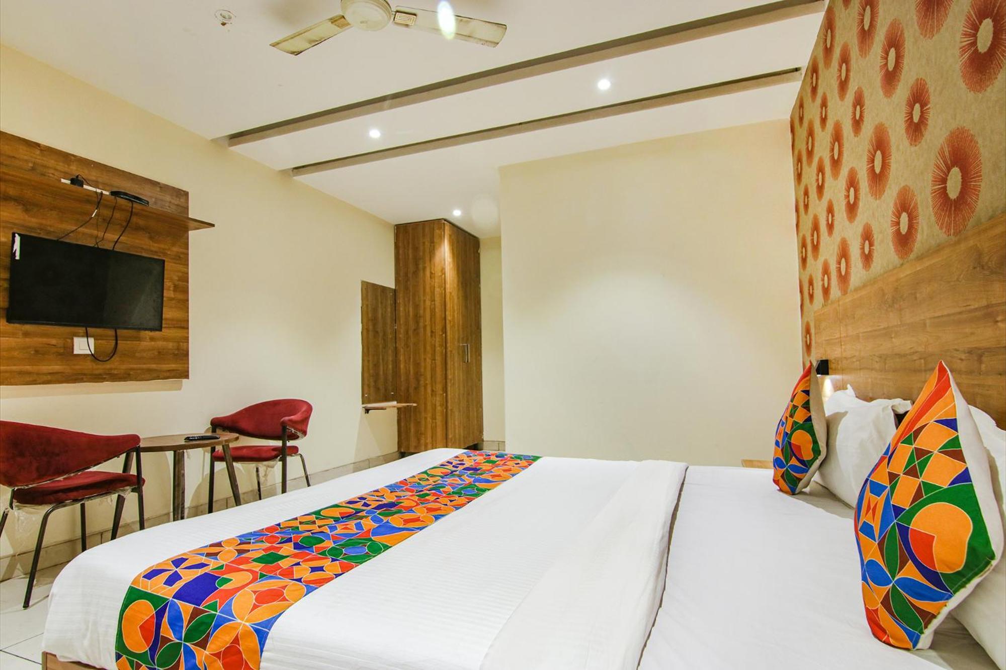 Fabhotel Golden Glory Нью-Дели Экстерьер фото