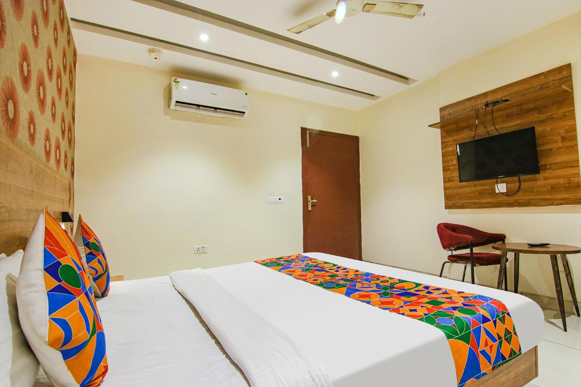 Fabhotel Golden Glory Нью-Дели Экстерьер фото